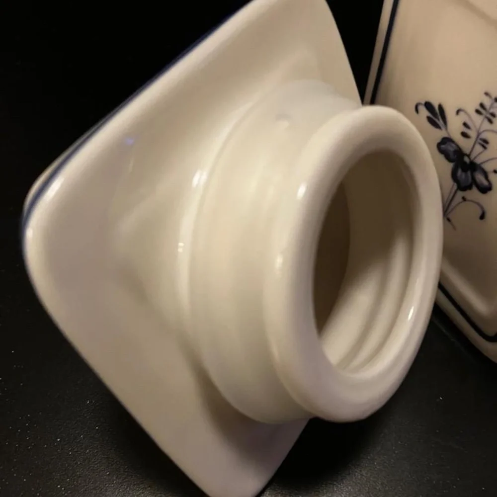 Villeroy & Boch 1748 Small Canister - Picture 6 of 7